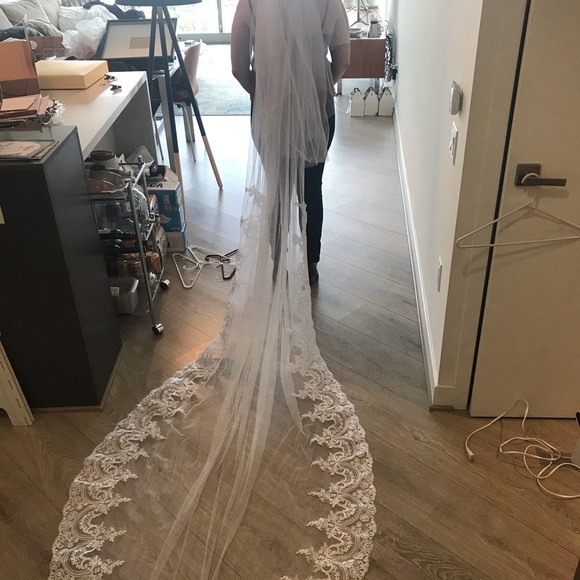 NWT cathedral length wedding veil - Picture 3 of 7